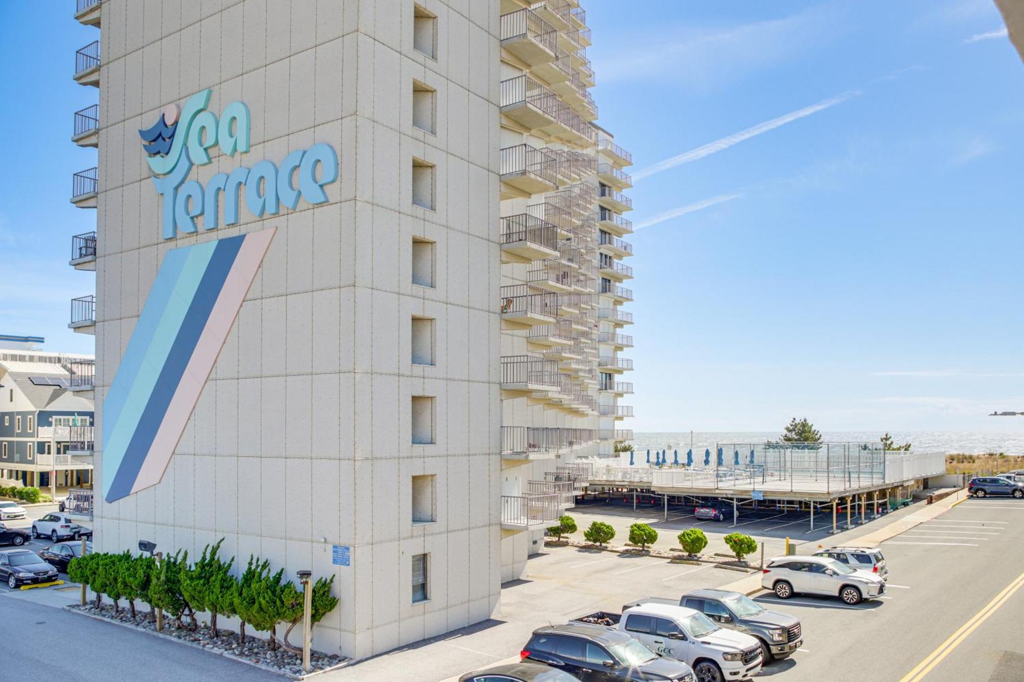Ocean City Condo With Heated Pool And Beachfront View! 外观 照片